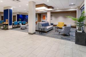 holiday inn express and suites benson