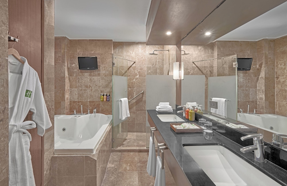 holiday inn and suites batangas limapark by ihg