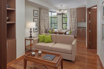 holiday inn and suites batangas limapark by ihg