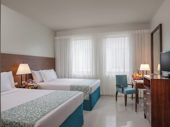 holiday inn and suites batangas limapark by ihg