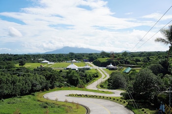 holiday inn and suites batangas limapark by ihg