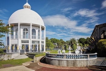 holiday inn and suites batangas limapark by ihg