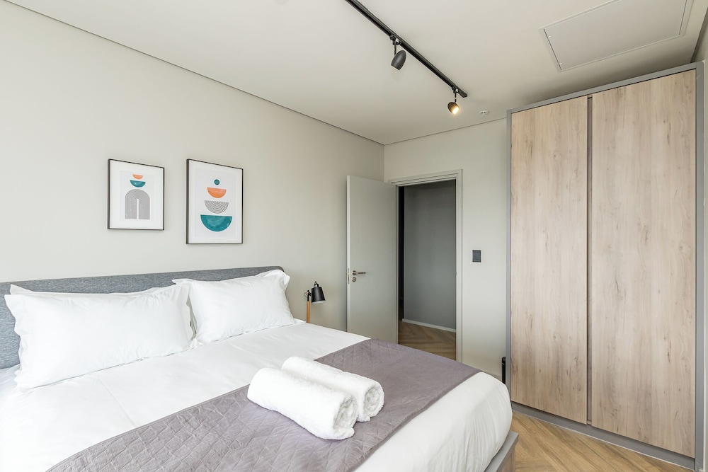 one thibault residence