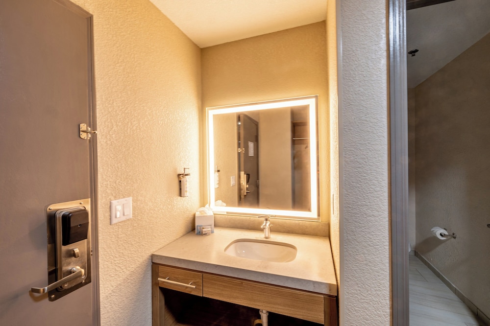 candlewood suites wichita northwest by ihg