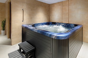 holiday inn resort kathmandu burhanilkantha an ihg hotel