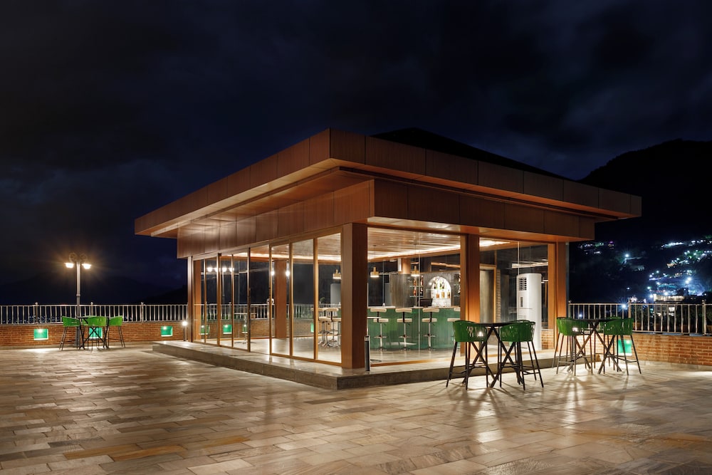 holiday inn resort kathmandu burhanilkantha an ihg hotel