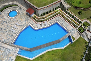 holiday inn resort kathmandu burhanilkantha an ihg hotel