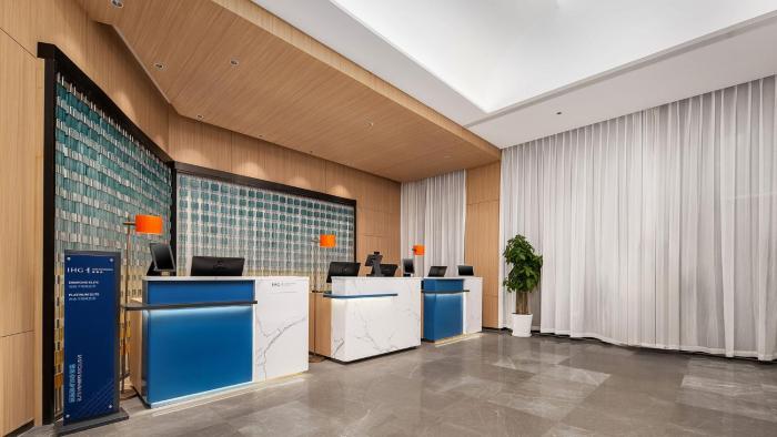 holiday inn express qingdao hongdao station an ihg hotel