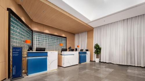 holiday inn express qingdao hongdao station an ihg hotel