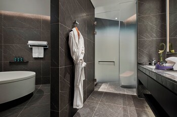 crowne plaza shanghai snow world an ihg hotel