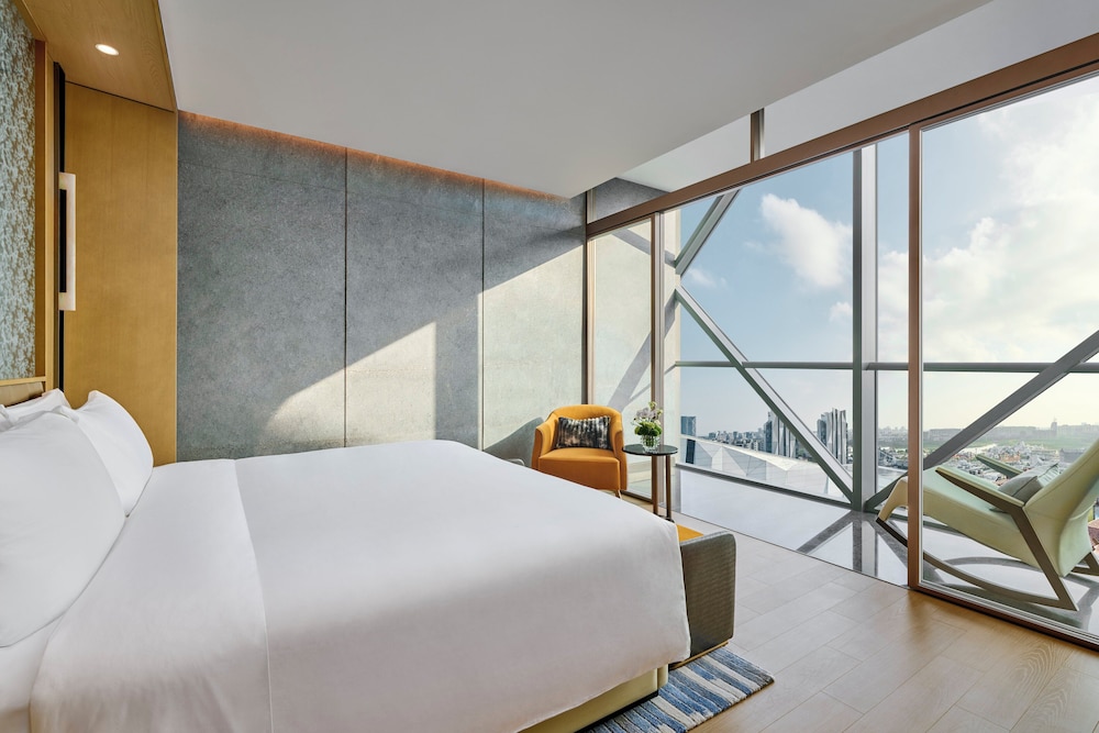 crowne plaza shanghai snow world an ihg hotel