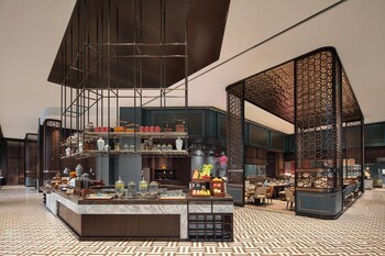 hualuxe haining an ihg hotel