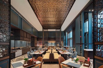 hualuxe haining an ihg hotel