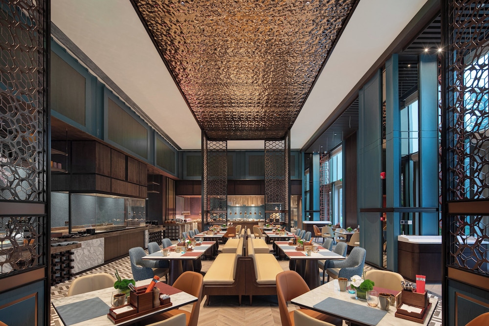 hualuxe haining an ihg hotel