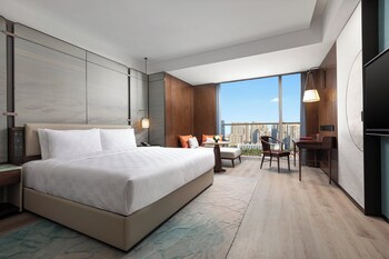 hualuxe haining an ihg hotel