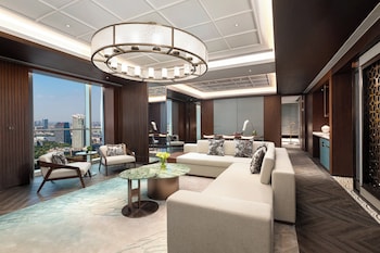 hualuxe haining an ihg hotel