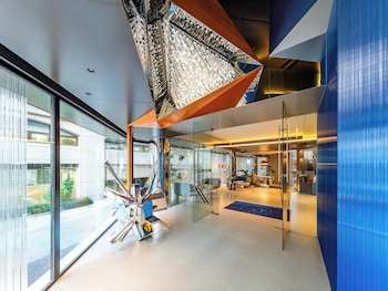 holiday inn express shanghai jingan temple