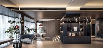 holiday inn express shanghai jingan temple