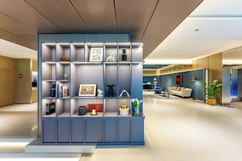 holiday inn express shanghai jingan temple