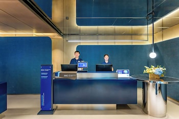 holiday inn express shanghai jingan temple