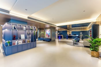 holiday inn express shanghai jingan temple