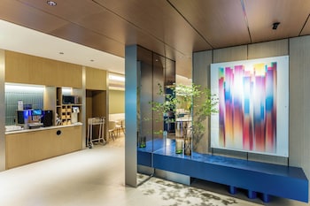 holiday inn express shanghai jingan temple