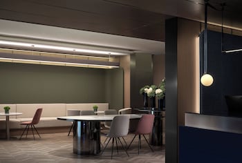 holiday inn express shanghai jingan temple