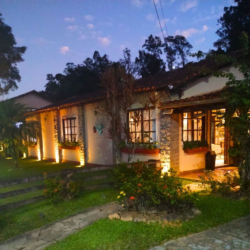 vila francesa hotel