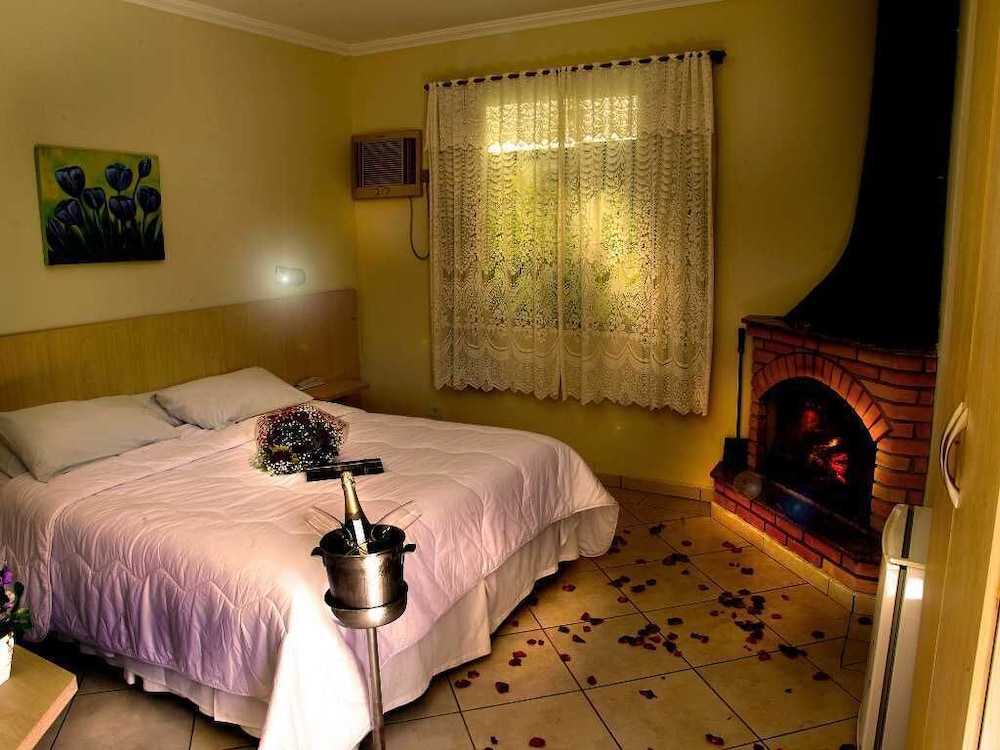 vila francesa hotel