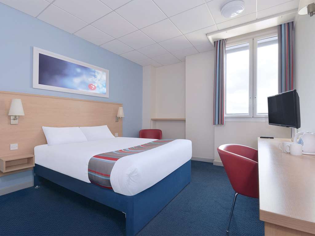 travelodge sheffield central