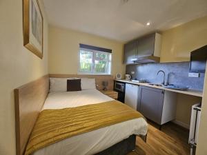 Abbey House Hotel,Reading>>Padworth,3 star