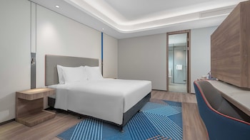 holiday inn express foshan new city an ihg hotel