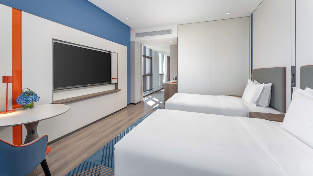 holiday inn express foshan new city an ihg hotel