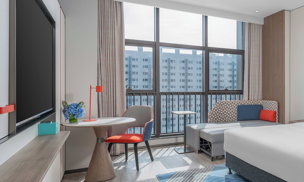 holiday inn express foshan new city an ihg hotel