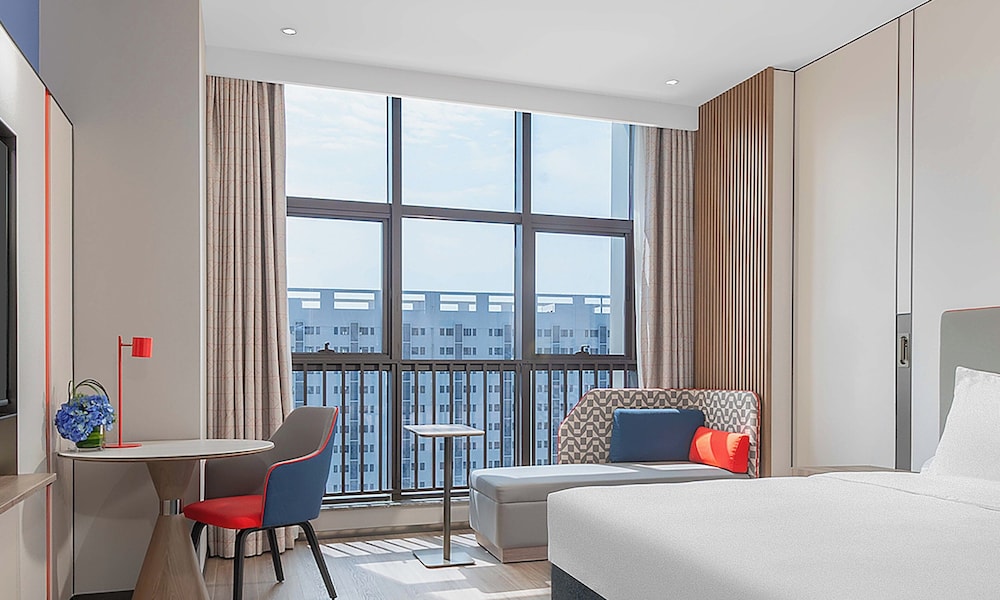 holiday inn express foshan new city an ihg hotel