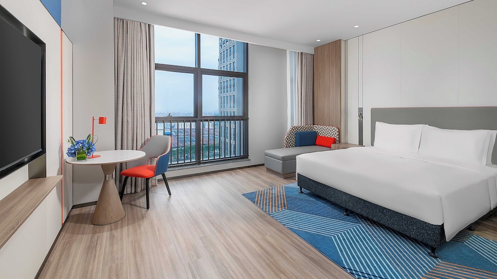 holiday inn express foshan new city an ihg hotel