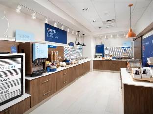 Holiday Inn Express & Suites Greensboro - Lake Oco,,2 star