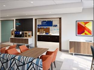 Holiday Inn Express & Suites Greensboro - Lake Oco,,2 star
