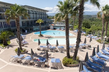 hotel and spa baie des anges by thalazur