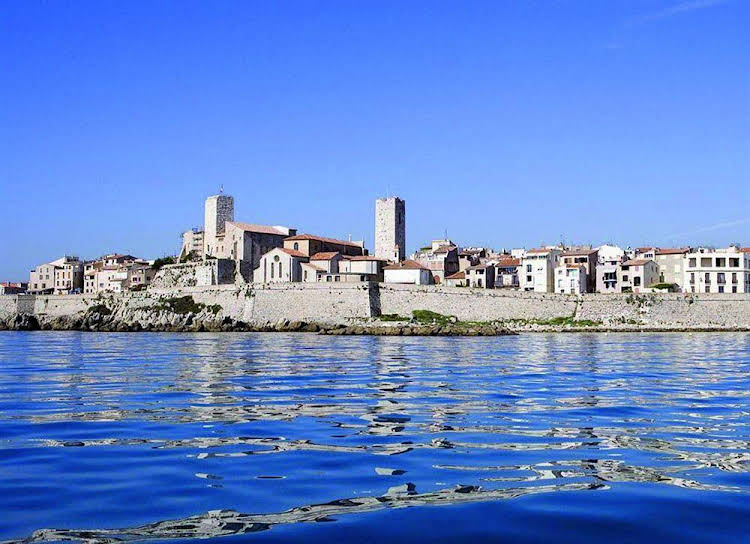 hotel and spa baie des anges by thalazur