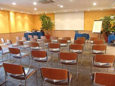 hotel and spa baie des anges by thalazur