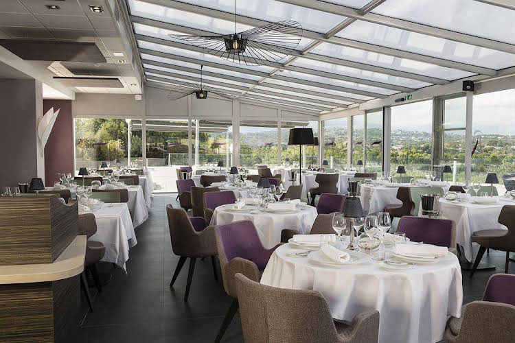 hotel and spa baie des anges by thalazur