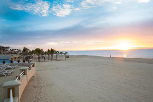 gr solaris lighthouse los cabos all inclusive