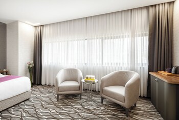 lilium hotel and suites