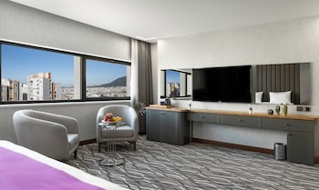 lilium hotel and suites