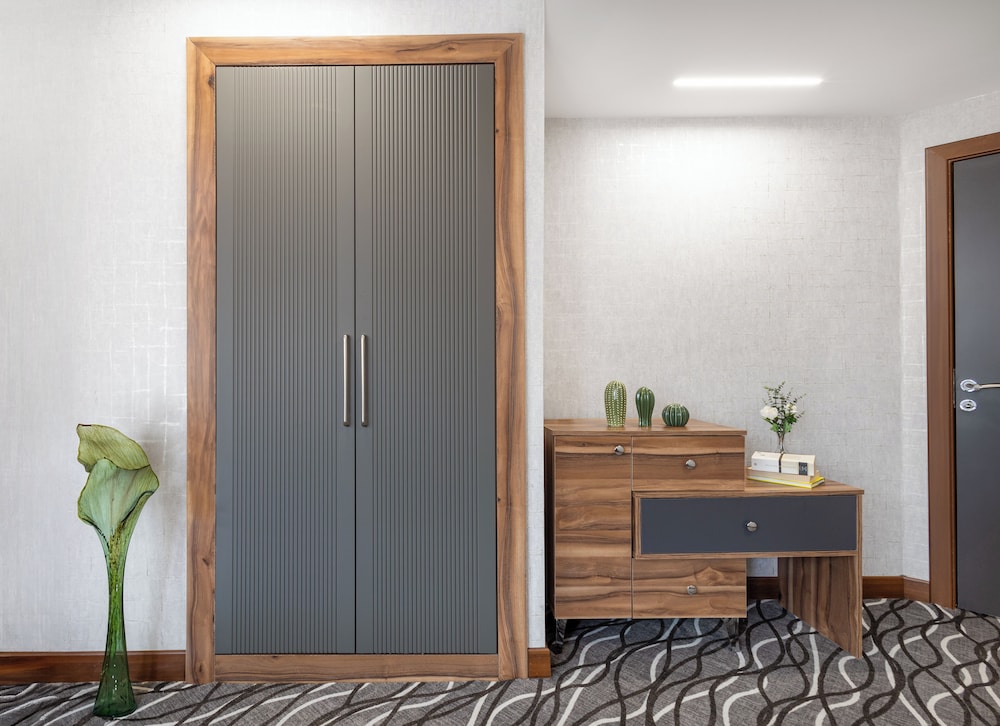 lilium hotel and suites