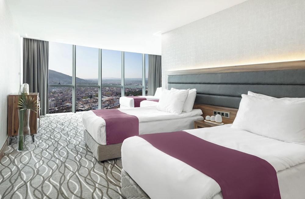 lilium hotel and suites