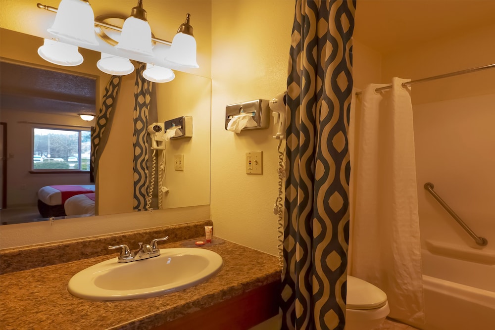 oyo hotel chehalis i 5 south