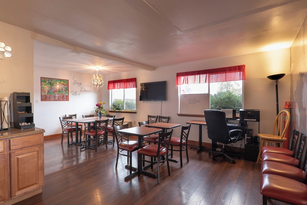 oyo hotel chehalis i 5 south