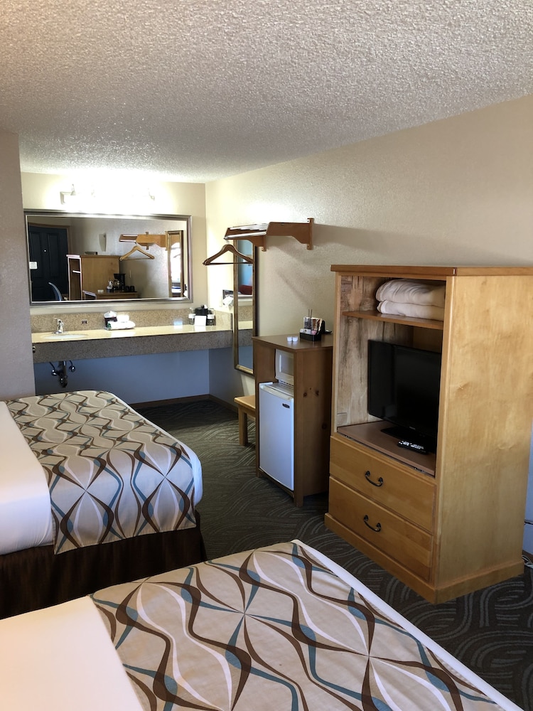 super 8 by wyndham florence or